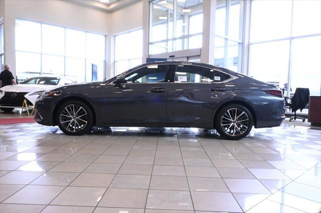 new 2025 Lexus ES 350 car, priced at $50,505