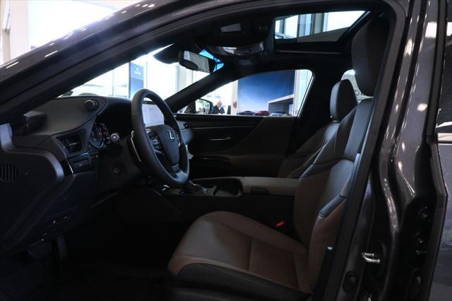 new 2025 Lexus ES 350 car, priced at $50,505