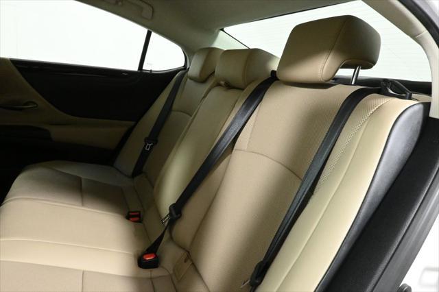 used 2020 Lexus ES 300h car, priced at $34,799