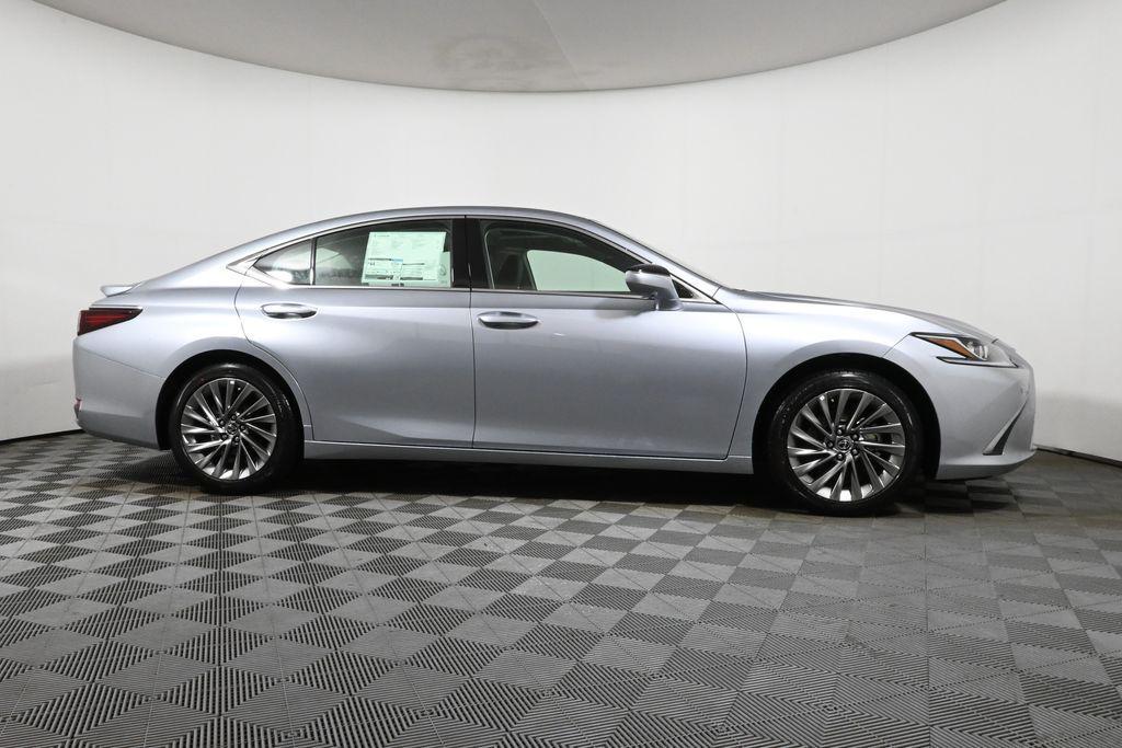 new 2025 Lexus ES 300h car, priced at $54,660