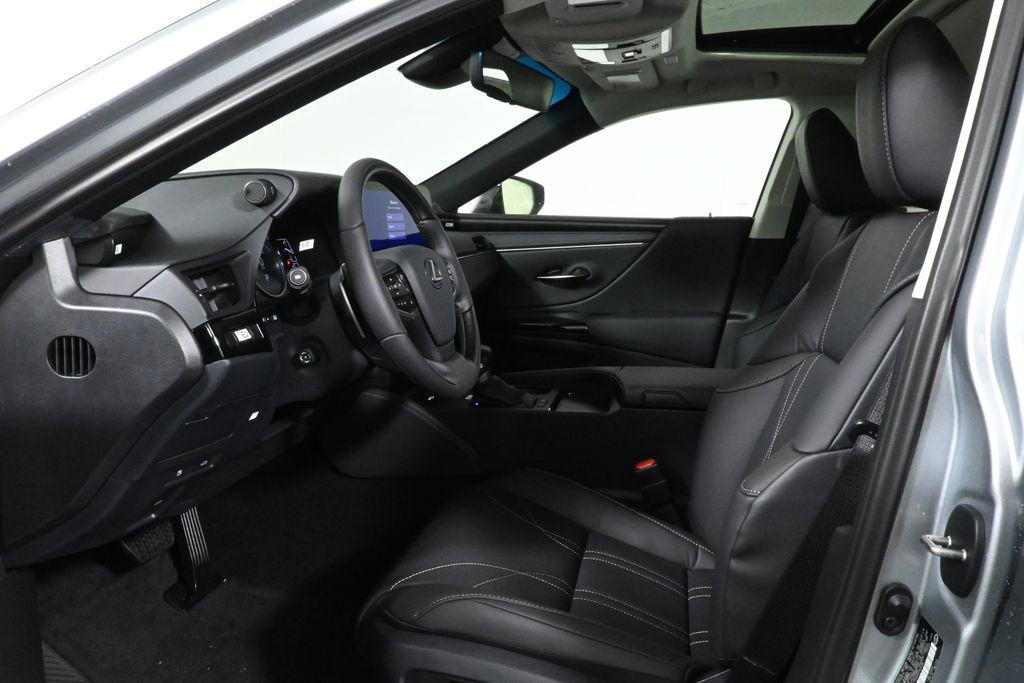 new 2025 Lexus ES 300h car, priced at $54,660
