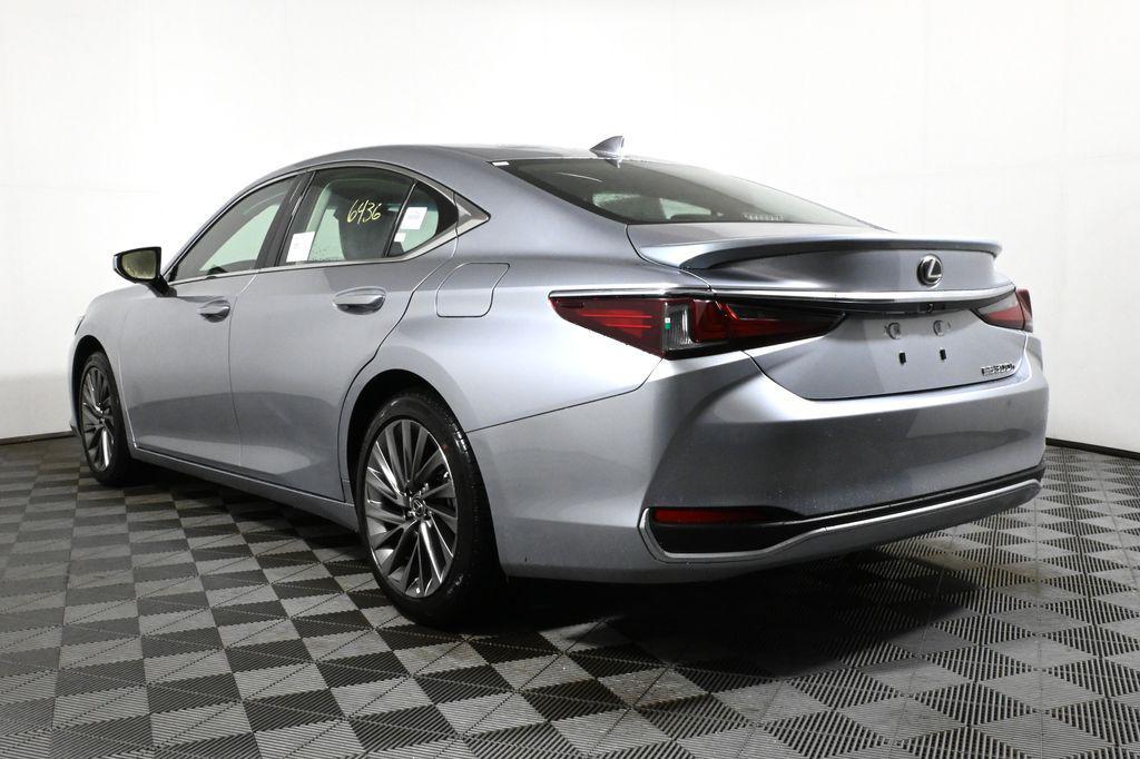 new 2025 Lexus ES 300h car, priced at $54,660