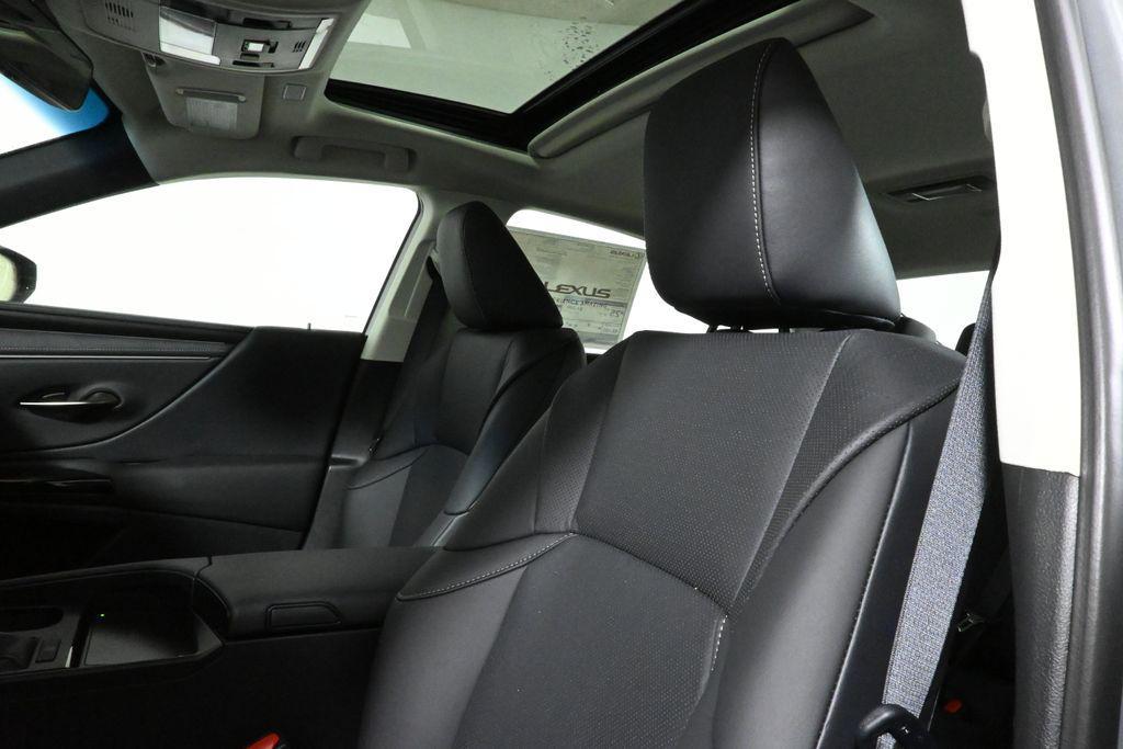new 2025 Lexus ES 350 car, priced at $50,725
