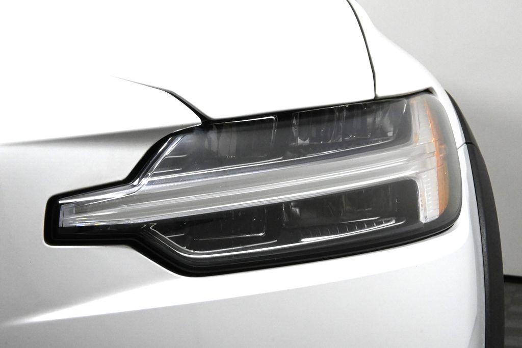 used 2020 Volvo V60 Cross Country car, priced at $26,969