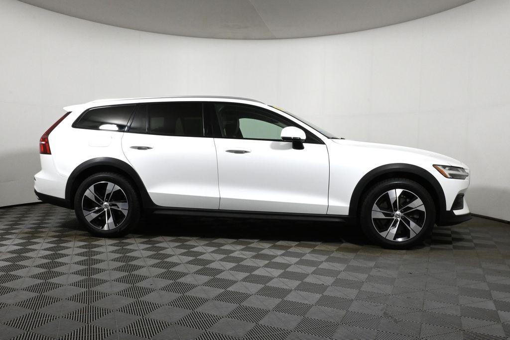 used 2020 Volvo V60 Cross Country car, priced at $26,969