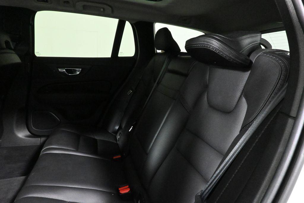used 2020 Volvo V60 Cross Country car, priced at $26,969