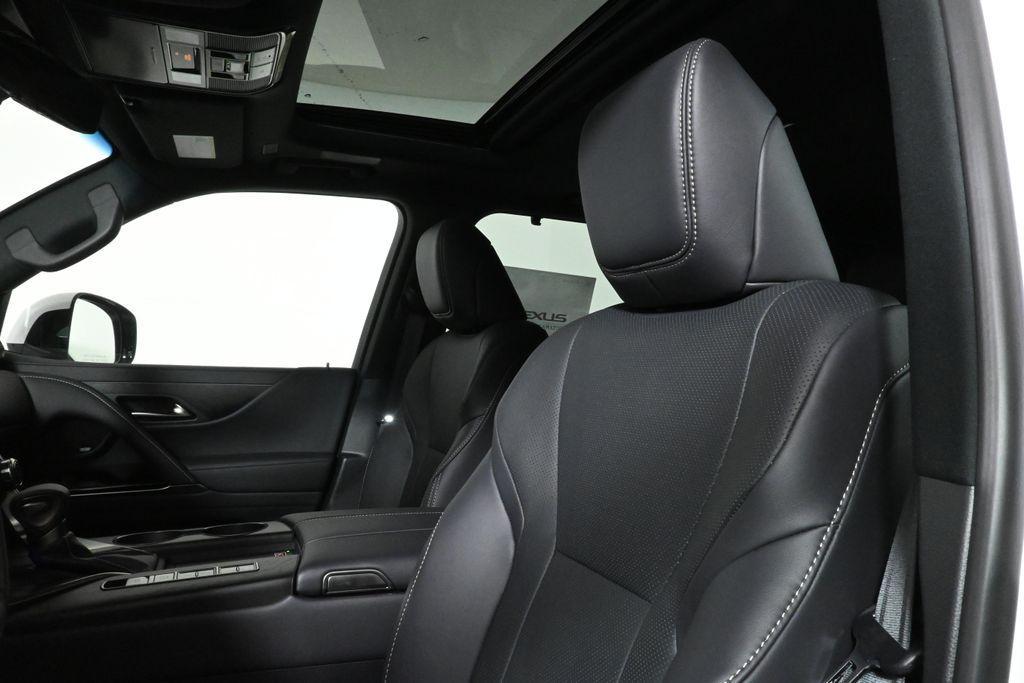 new 2025 Lexus LX 600 car, priced at $117,909