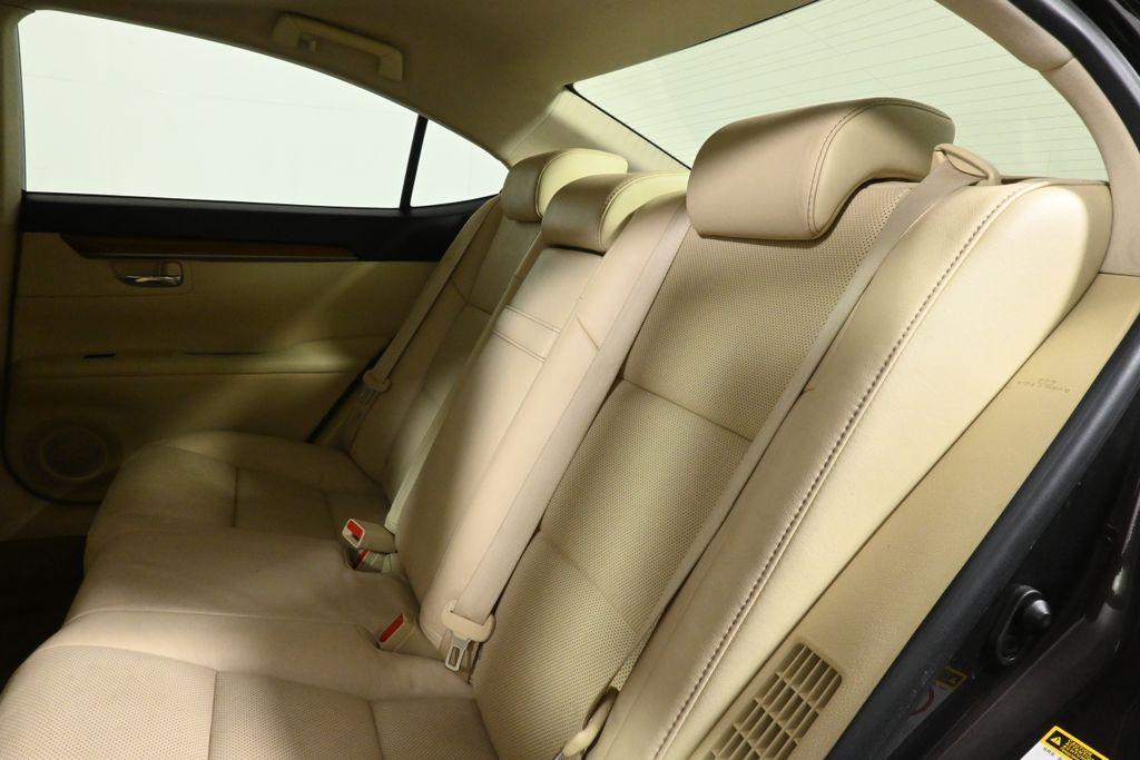 used 2013 Lexus ES 300h car, priced at $16,498