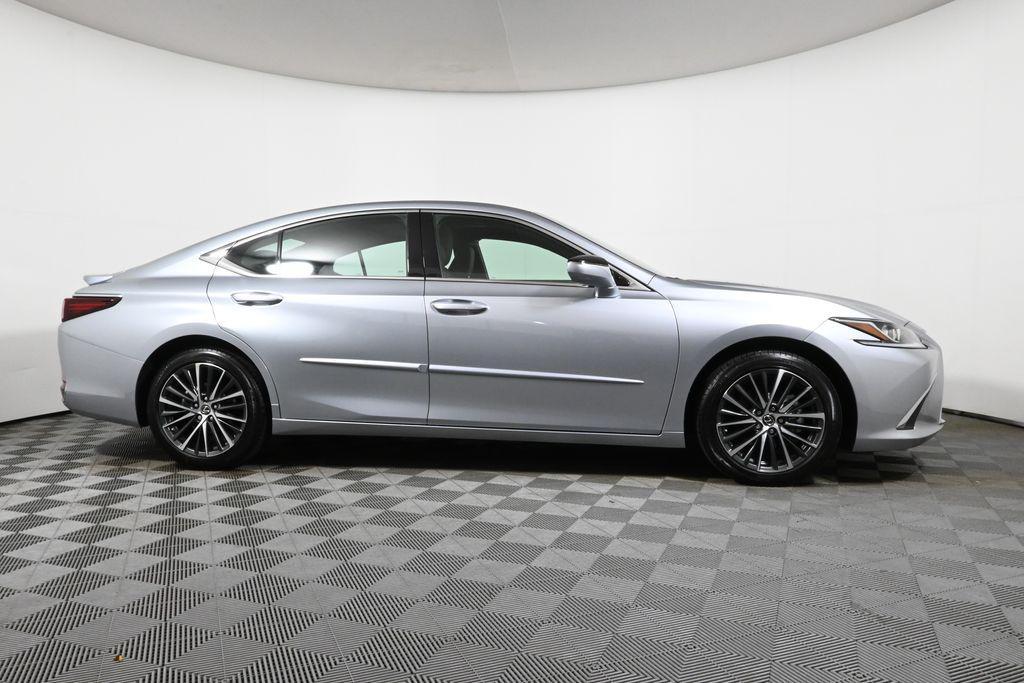 used 2025 Lexus ES 300h car, priced at $45,012