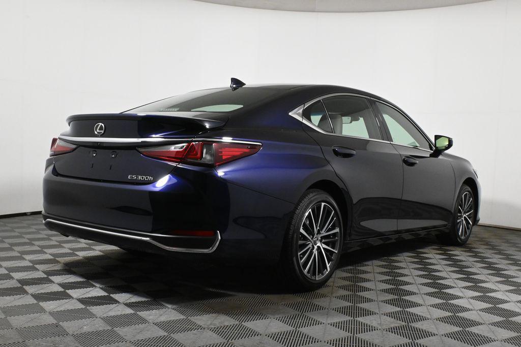 used 2025 Lexus ES 300h car, priced at $45,880