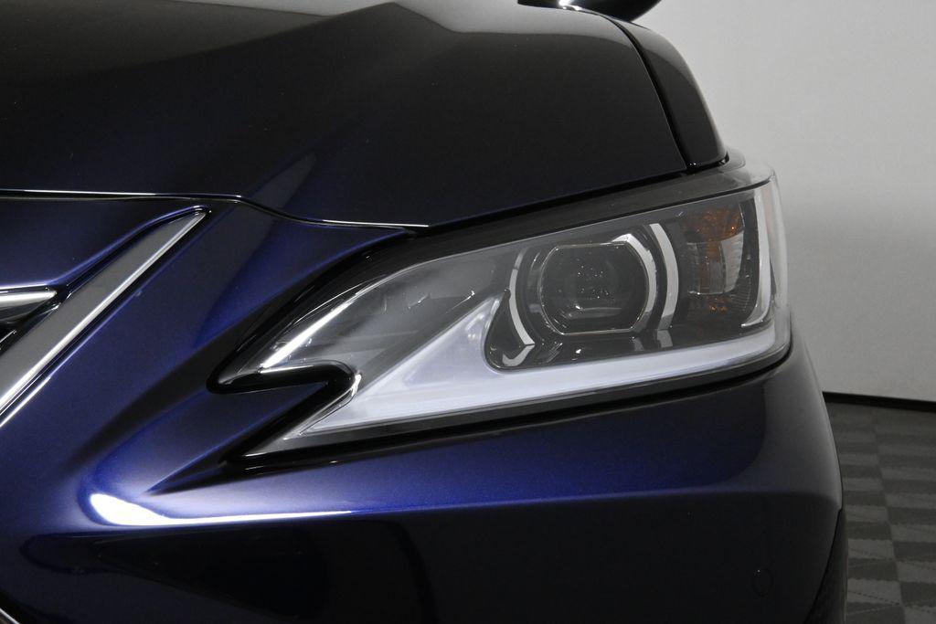 used 2025 Lexus ES 300h car, priced at $45,880