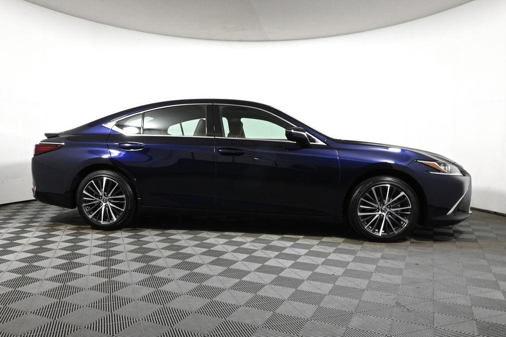 used 2025 Lexus ES 300h car, priced at $45,880