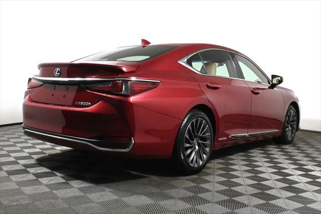 used 2019 Lexus ES 300h car, priced at $27,779