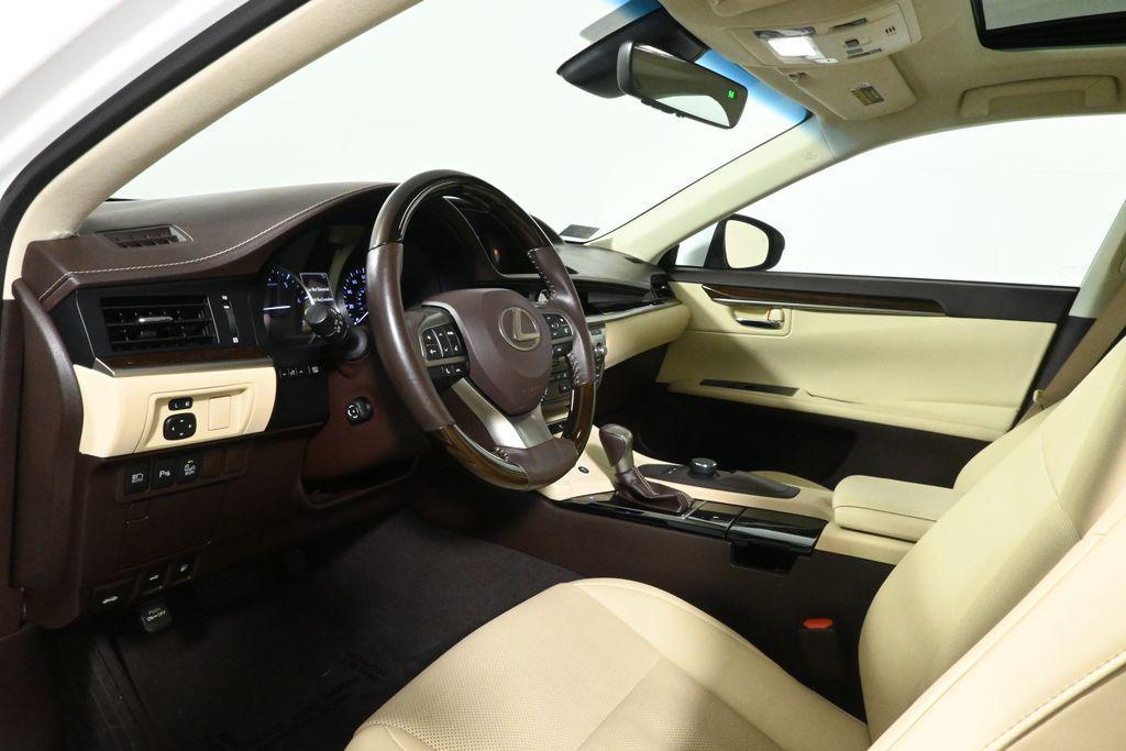 used 2018 Lexus ES 350 car, priced at $20,994
