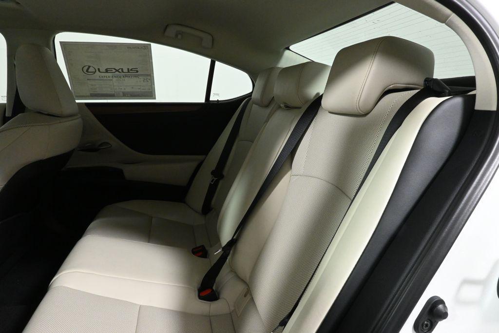 new 2025 Lexus ES 350 car, priced at $50,725