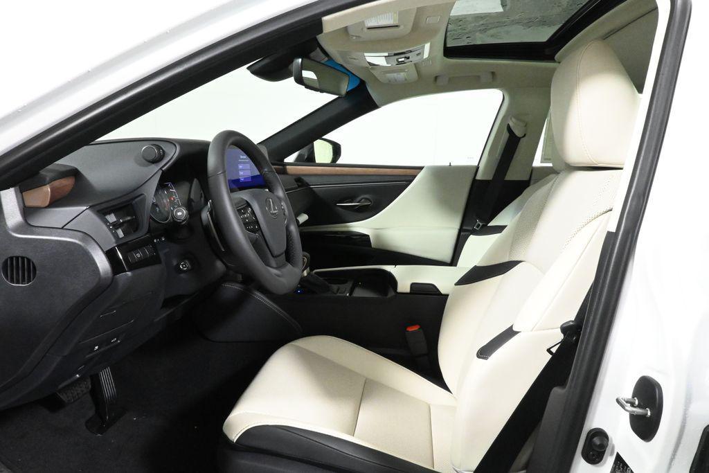 new 2025 Lexus ES 350 car, priced at $50,725