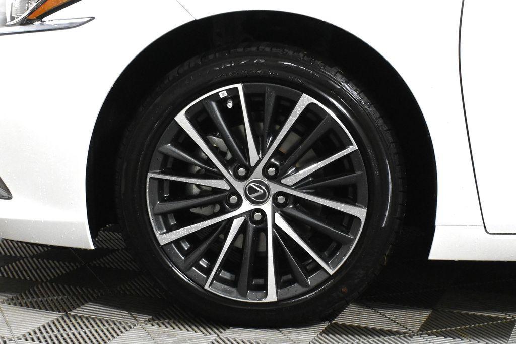 new 2025 Lexus ES 350 car, priced at $50,725