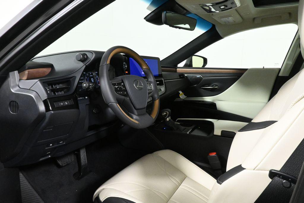 new 2025 Lexus ES 350 car, priced at $56,350