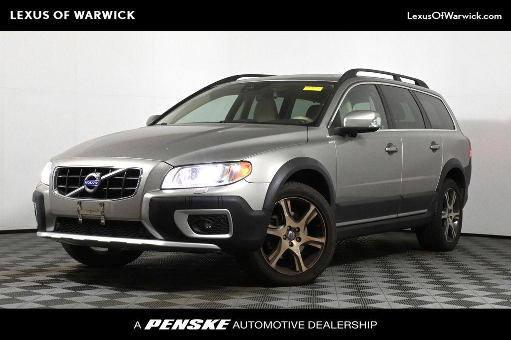 used 2013 Volvo XC70 car, priced at $11,999