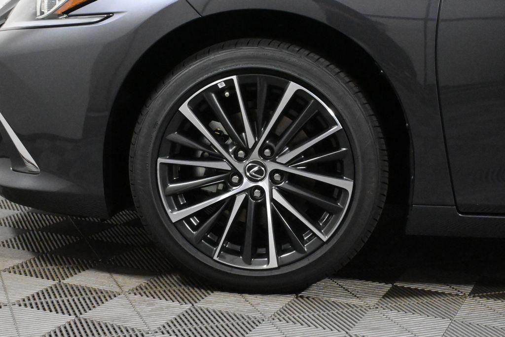 new 2025 Lexus ES 300h car, priced at $49,925
