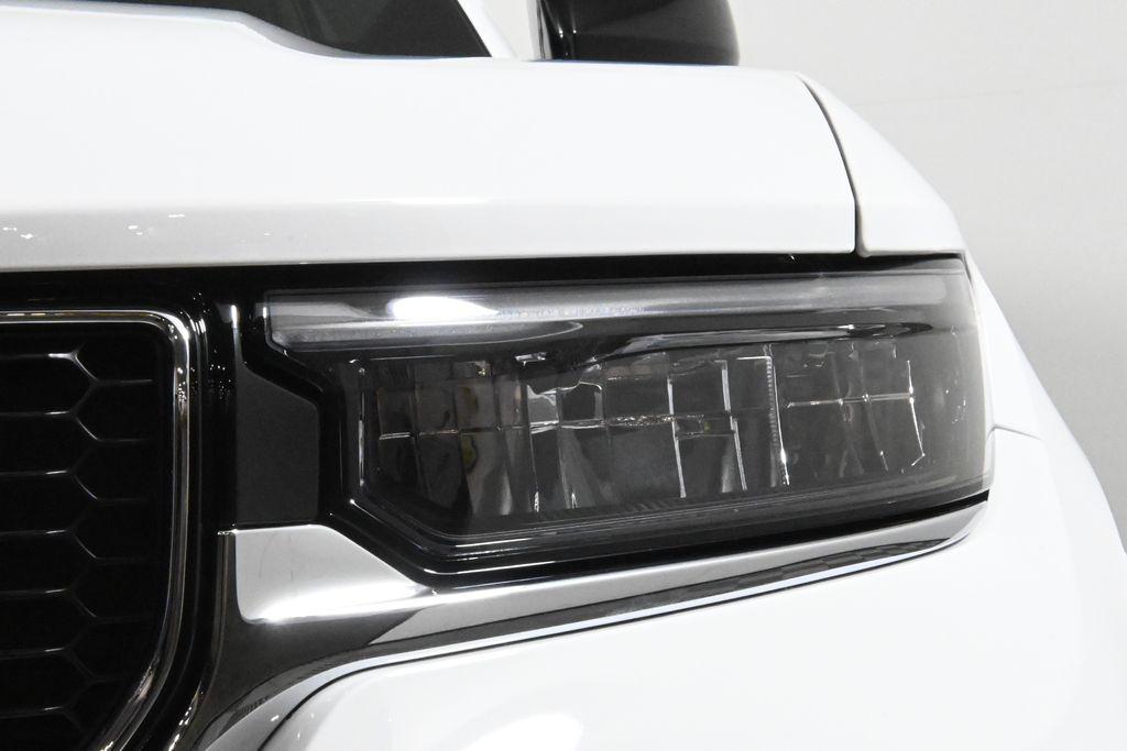 used 2024 Jeep Grand Cherokee car, priced at $45,577