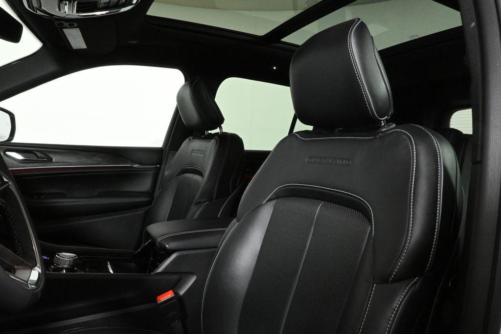 used 2024 Jeep Grand Cherokee car, priced at $45,577