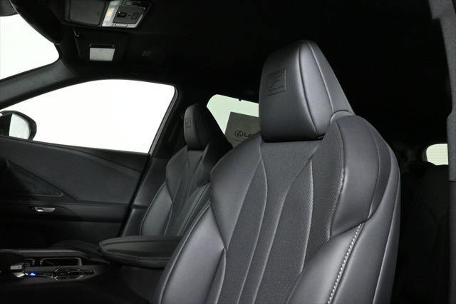 new 2025 Lexus TX 500h car, priced at $75,215