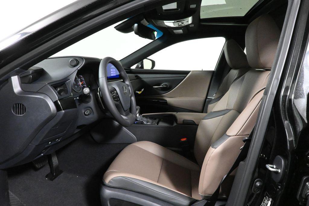 new 2025 Lexus ES 350 car, priced at $47,615