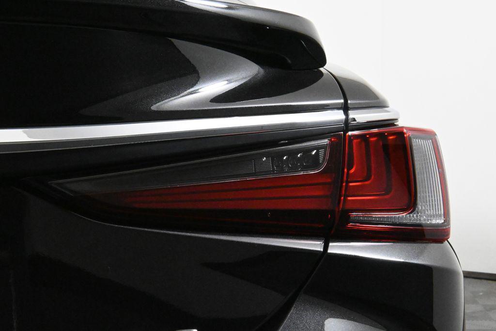 new 2025 Lexus ES 350 car, priced at $47,615