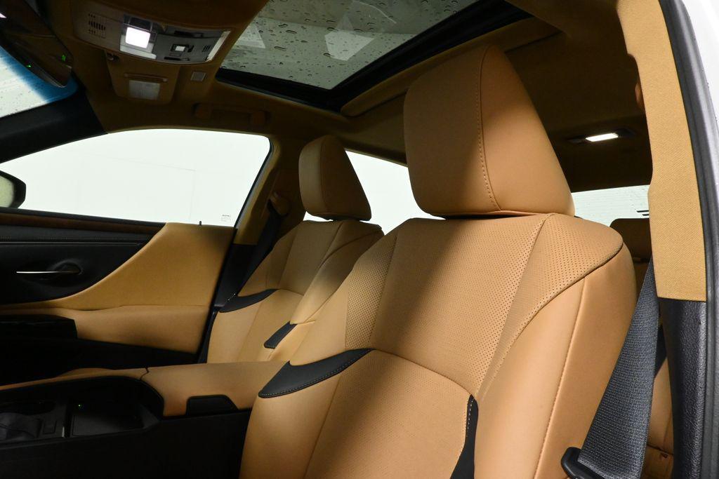used 2025 Lexus ES 350 car, priced at $47,625