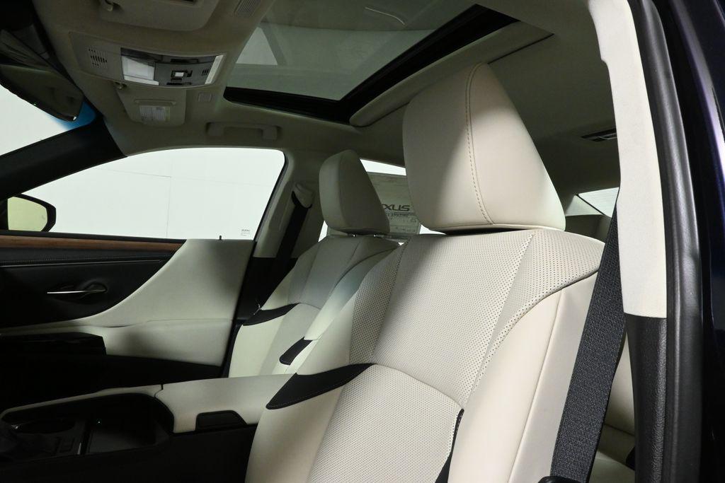 new 2025 Lexus ES 350 car, priced at $50,225