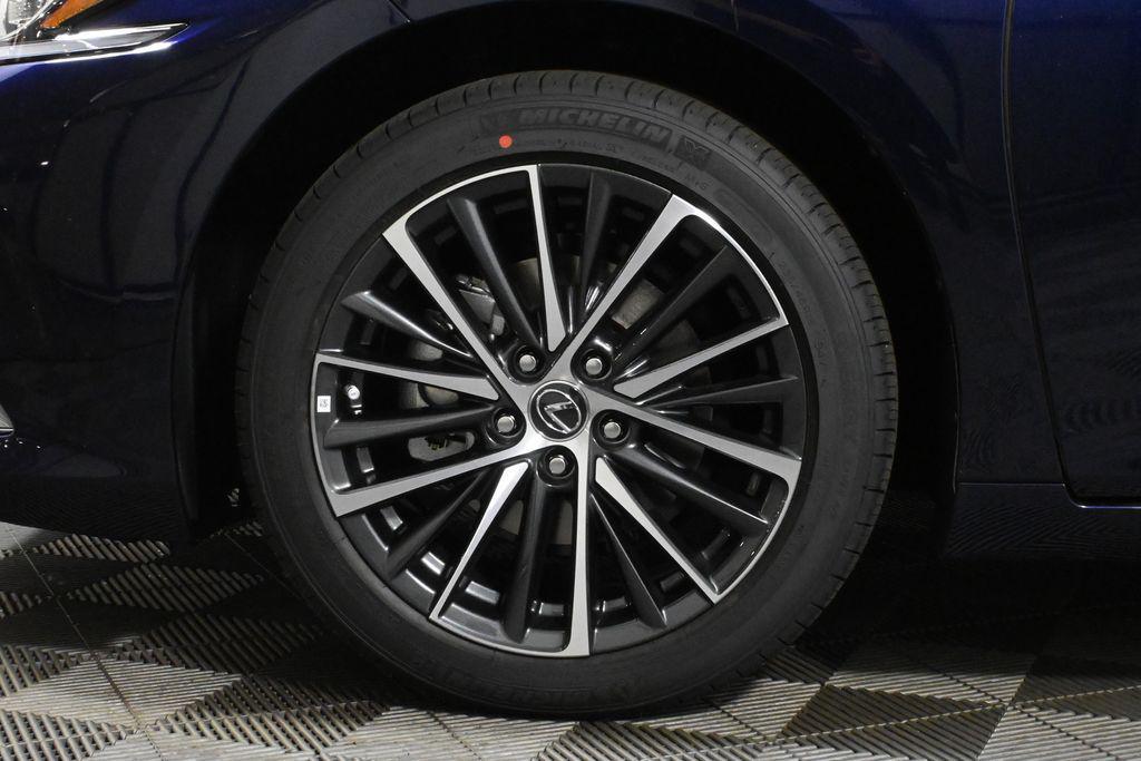 new 2025 Lexus ES 350 car, priced at $50,225