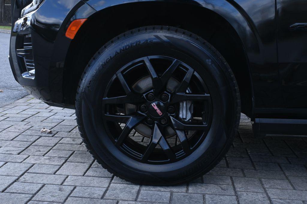 used 2022 GMC Yukon car, priced at $54,968