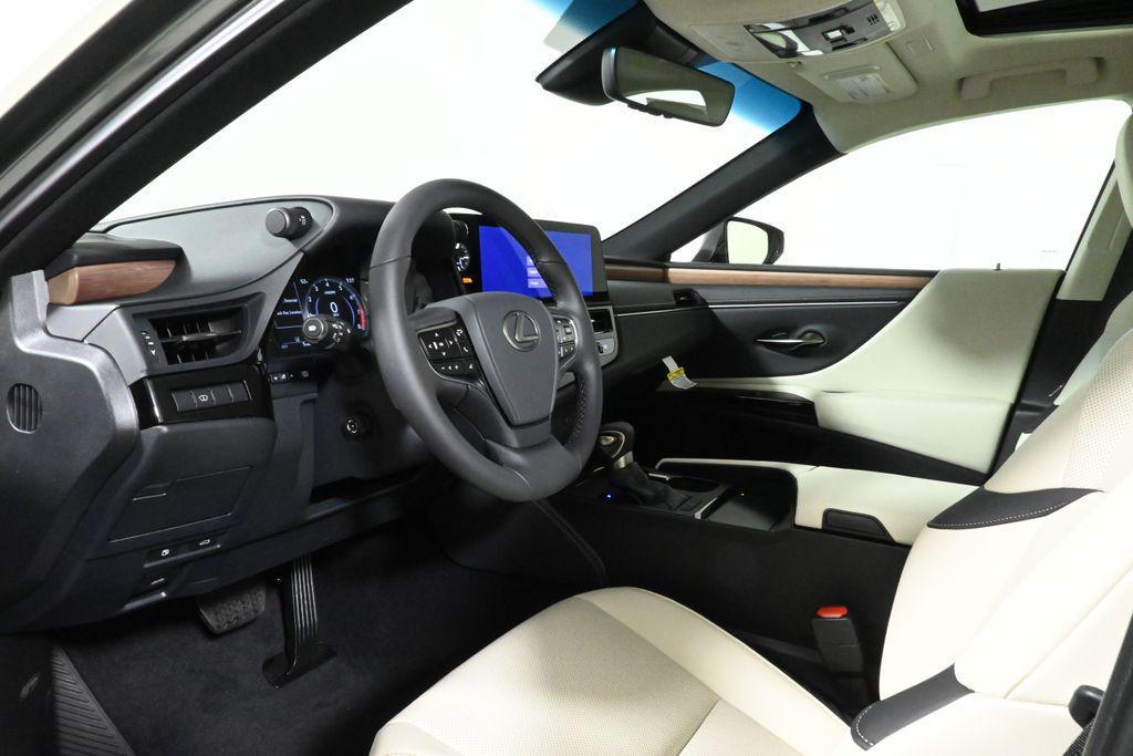 new 2025 Lexus ES 350 car, priced at $50,225