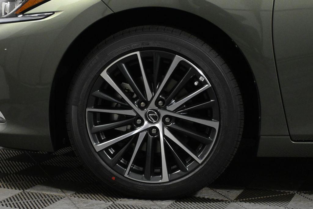 new 2025 Lexus ES 350 car, priced at $50,225