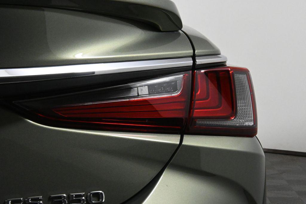 new 2025 Lexus ES 350 car, priced at $50,225