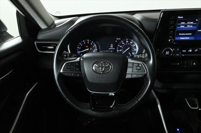 used 2020 Toyota Highlander car, priced at $27,997
