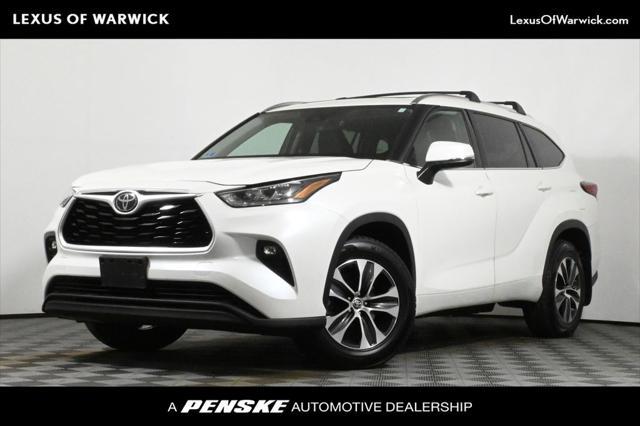 used 2020 Toyota Highlander car, priced at $27,997