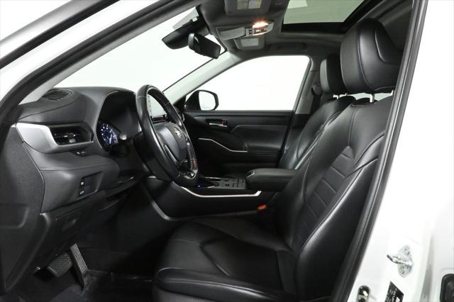 used 2020 Toyota Highlander car, priced at $27,997