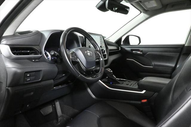 used 2020 Toyota Highlander car, priced at $27,997