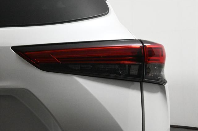 used 2020 Toyota Highlander car, priced at $27,997