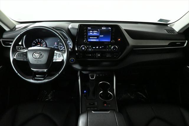 used 2020 Toyota Highlander car, priced at $27,997