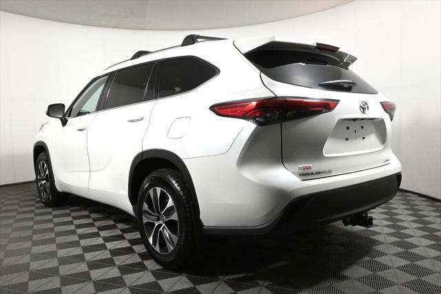 used 2020 Toyota Highlander car, priced at $27,997