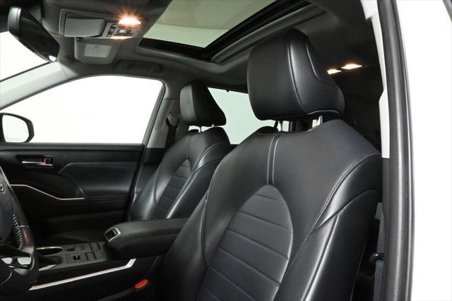 used 2020 Toyota Highlander car, priced at $27,997