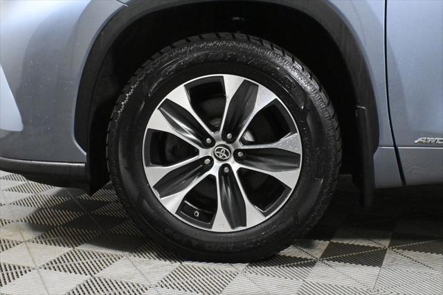 used 2020 Toyota Highlander Hybrid car, priced at $33,545