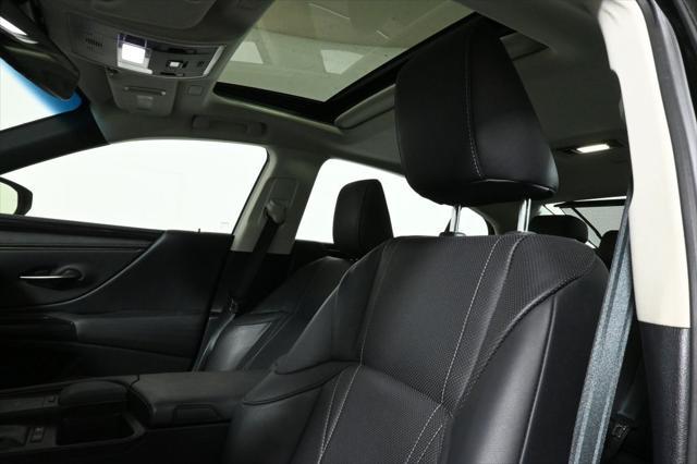 used 2020 Lexus ES 300h car, priced at $33,887
