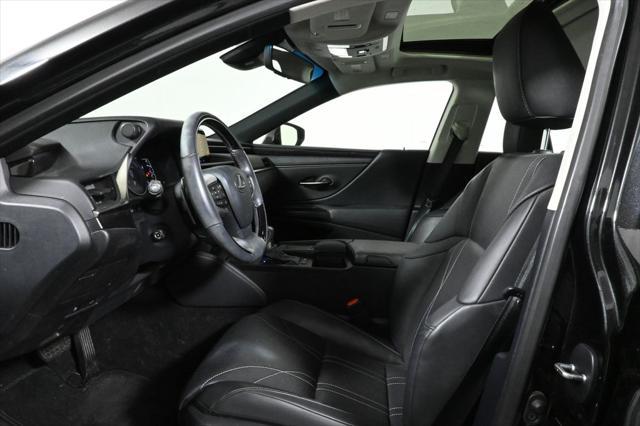 used 2020 Lexus ES 300h car, priced at $33,887