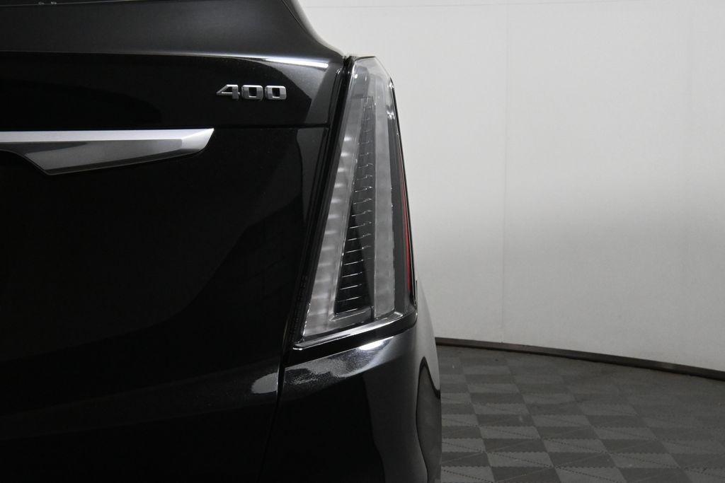 used 2023 Cadillac XT5 car, priced at $36,356