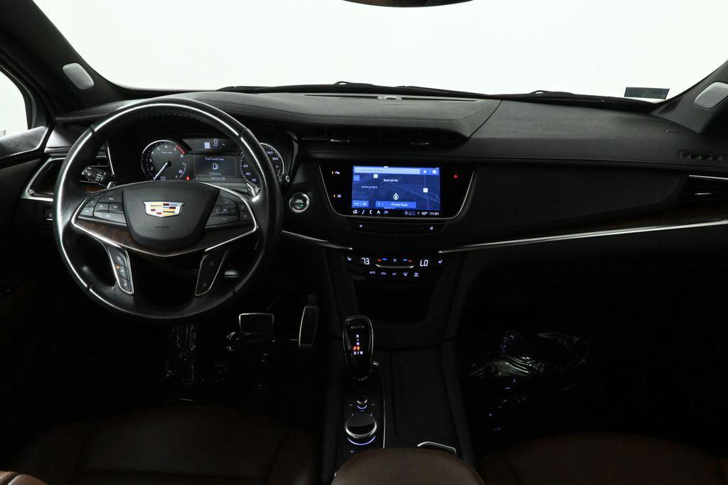 used 2023 Cadillac XT5 car, priced at $36,356