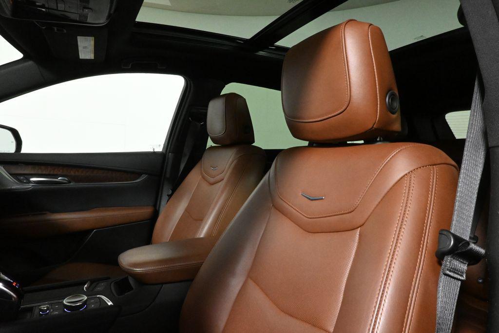 used 2023 Cadillac XT5 car, priced at $36,888